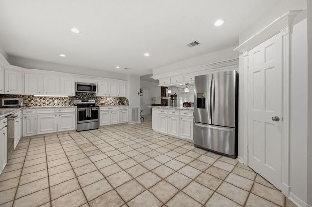 322 Buffalo Court, Livingston, TX 77351