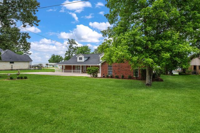 322 Buffalo Court, Livingston, TX 77351