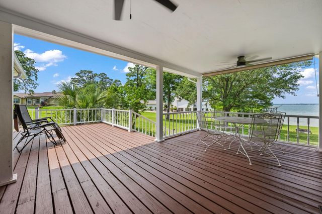 322 Buffalo Court, Livingston, TX 77351