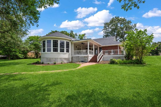 322 Buffalo Court, Livingston, TX 77351