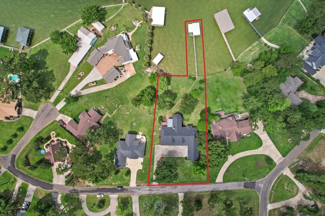 322 Buffalo Court, Livingston, TX 77351