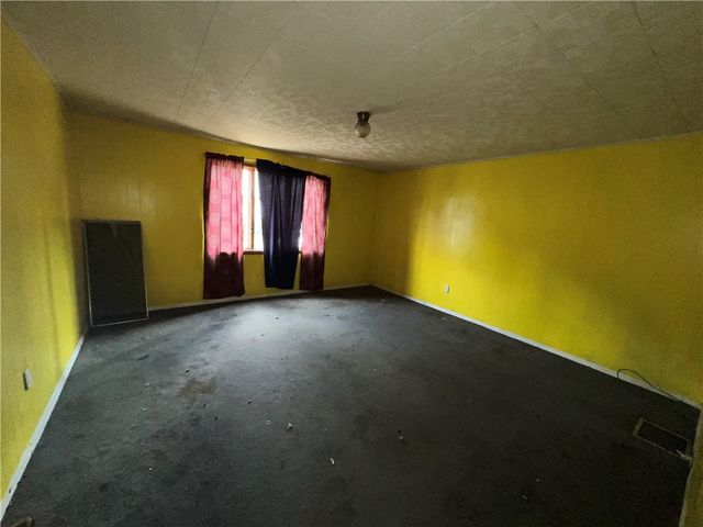 19 W Terrace Ave, New Castle, PA 16102