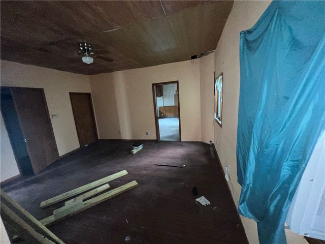 19 W Terrace Ave, New Castle, PA 16102