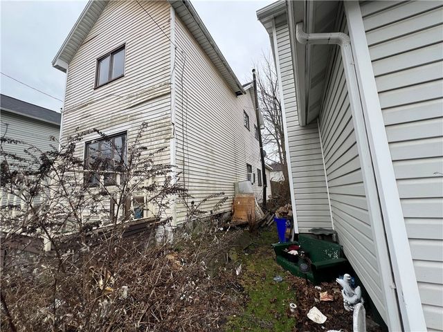 19 W Terrace Ave, New Castle, PA 16102