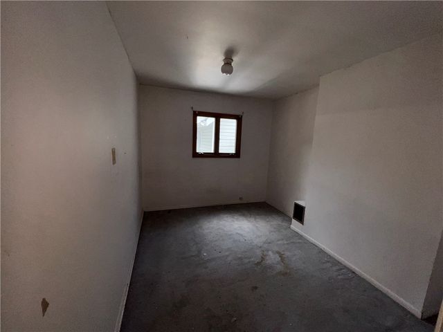 19 W Terrace Ave, New Castle, PA 16102