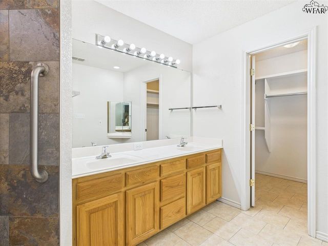 5211 AIR FORCE DRIVE, Wichita Falls, TX 76306