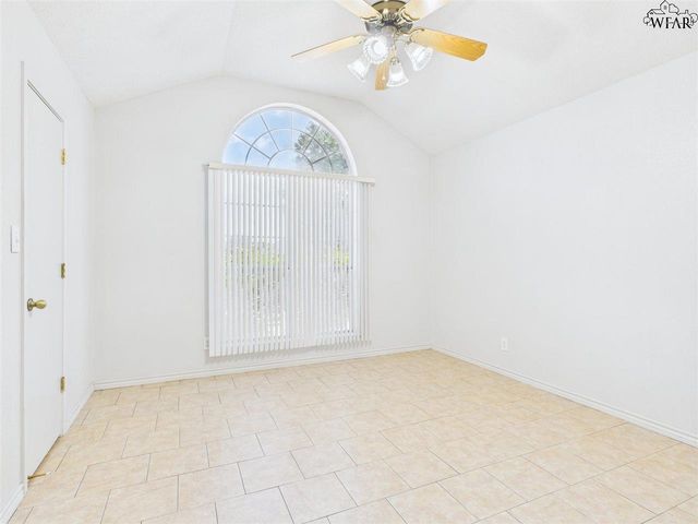 5211 AIR FORCE DRIVE, Wichita Falls, TX 76306