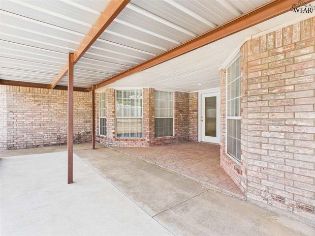 5211 AIR FORCE DRIVE, Wichita Falls, TX 76306