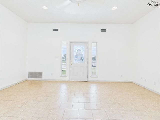 5211 AIR FORCE DRIVE, Wichita Falls, TX 76306