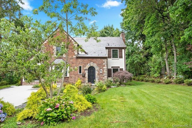 115 Old Mill Road, Great Neck, NY 11023