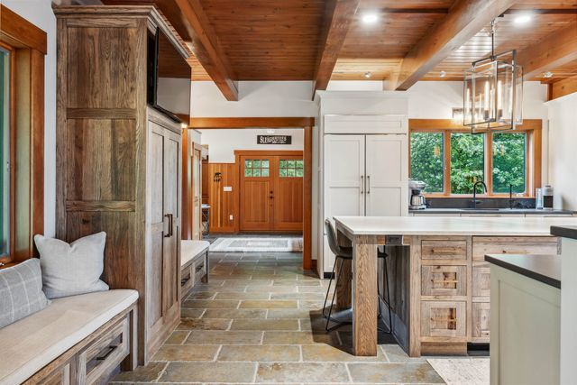 463 North Road, Barnard, VT 05032