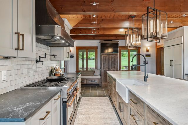 463 North Road, Barnard, VT 05032