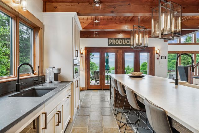 463 North Road, Barnard, VT 05032
