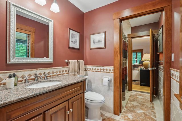 463 North Road, Barnard, VT 05032