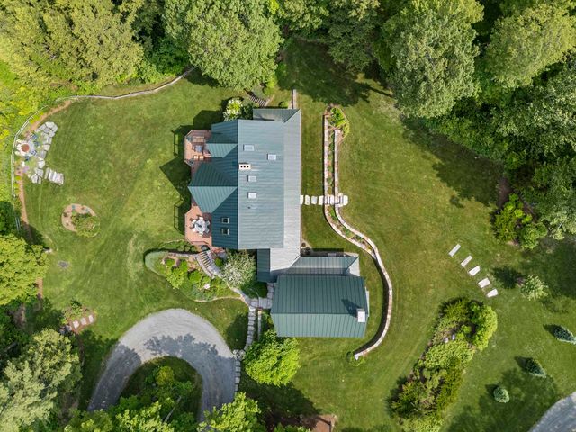 463 North Road, Barnard, VT 05032