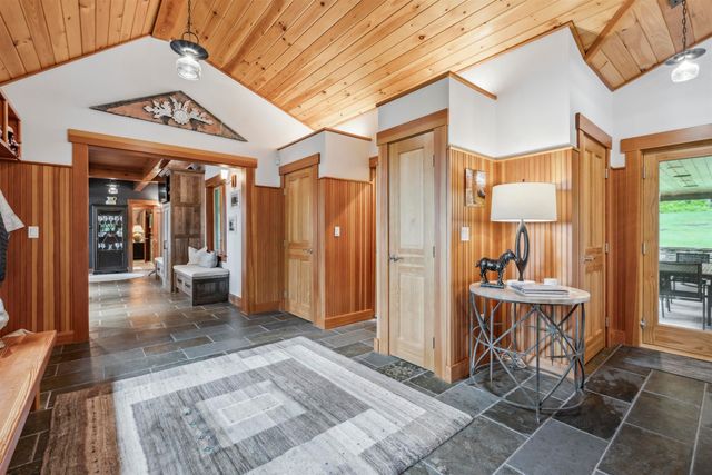 463 North Road, Barnard, VT 05032