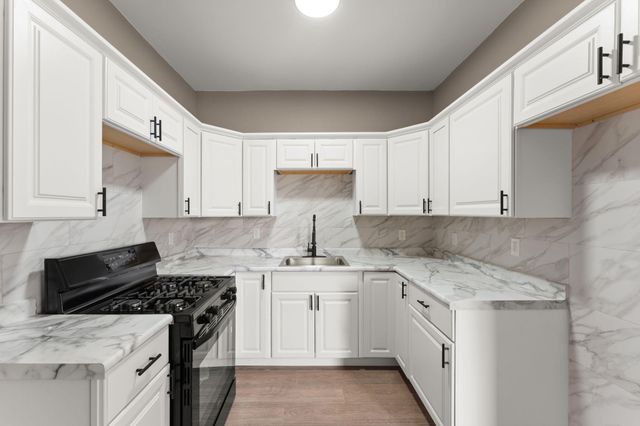 834 Willow Court, Hammond, IN 46320