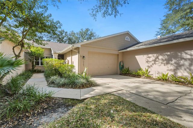 5205 LOCHMEAD TERRACE, Zephyrhills, FL 33541
