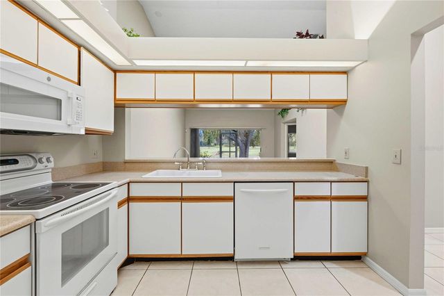 5205 LOCHMEAD TERRACE, Zephyrhills, FL 33541