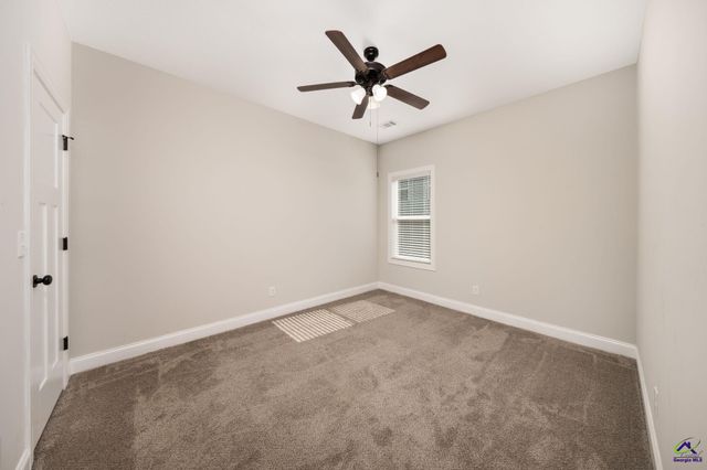 605 Adirondac Way, Bonaire, GA 31005