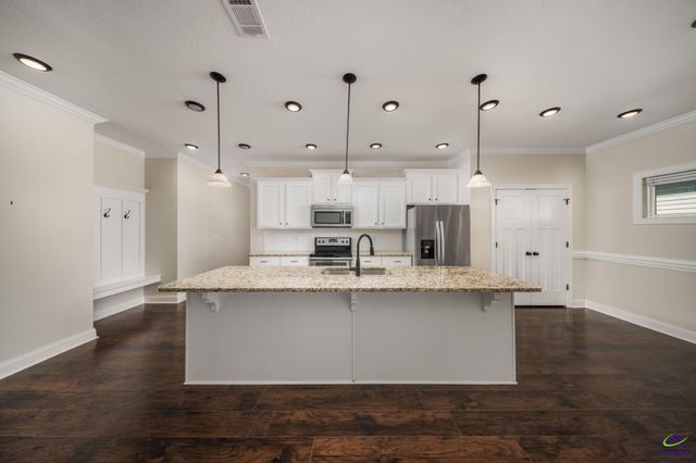 605 Adirondac Way, Bonaire, GA 31005