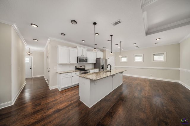 605 Adirondac Way, Bonaire, GA 31005