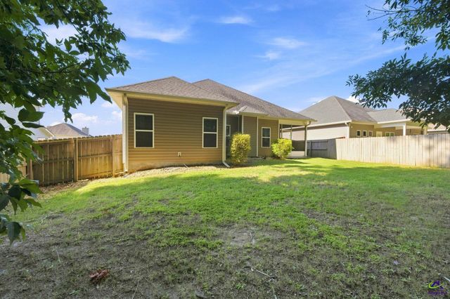605 Adirondac Way, Bonaire, GA 31005