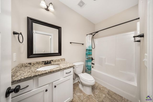 605 Adirondac Way, Bonaire, GA 31005