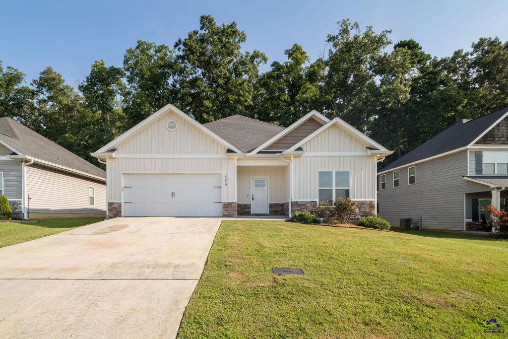605 Adirondac Way, Bonaire, GA 31005