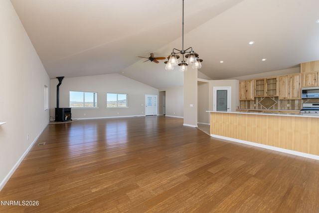 5 Pit Road, Wellington, NV 89444