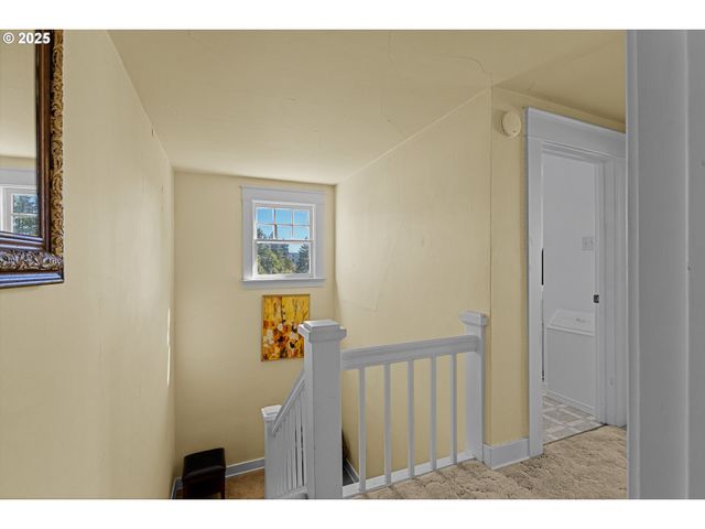 1112 SPRUCE St, Myrtle Point, OR 97458