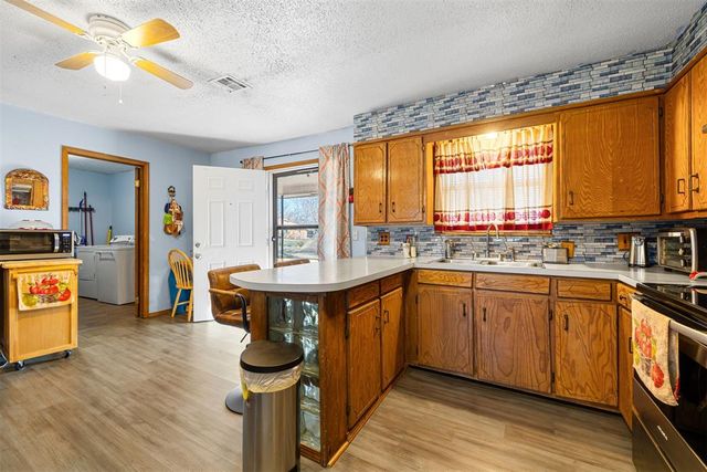 430 N 8th Avenue, Purcell, OK 73080