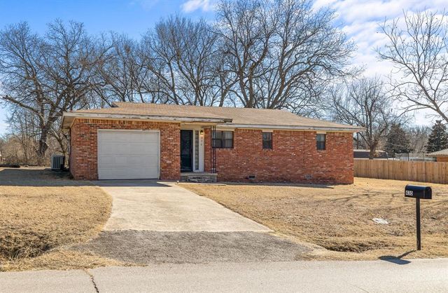 430 N 8th Avenue, Purcell, OK 73080