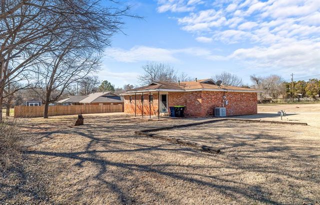 430 N 8th Avenue, Purcell, OK 73080