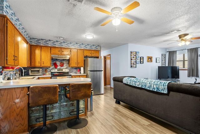 430 N 8th Avenue, Purcell, OK 73080