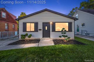 261 Tecumseh Street, Clawson, MI 48017