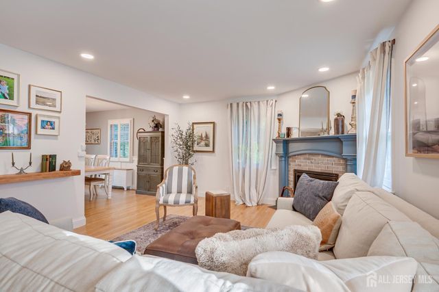 22 Spear Street, Metuchen, NJ 08840