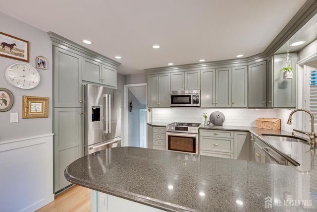 22 Spear Street, Metuchen, NJ 08840