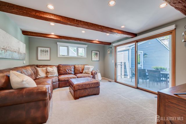22 Spear Street, Metuchen, NJ 08840