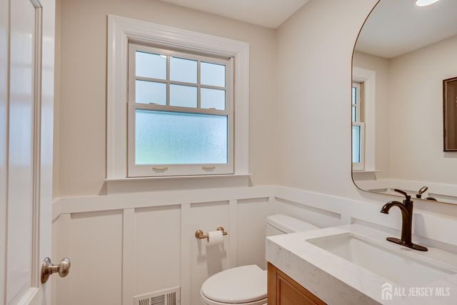 22 Spear Street, Metuchen, NJ 08840