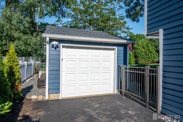 22 Spear Street, Metuchen, NJ 08840