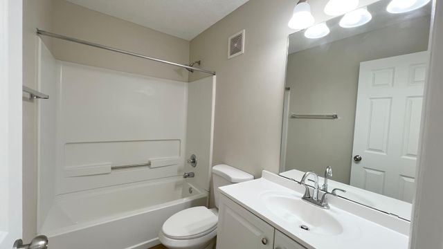 17050 78th Place N, Maple Grove, MN 55311