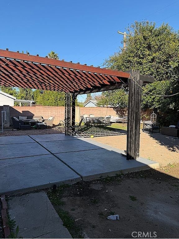 Image 7 of property listing at 7446 Kentland, West Hills, CA 91307