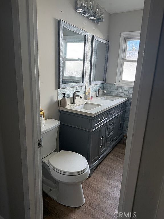 Image 9 of property listing at 7446 Kentland, West Hills, CA 91307