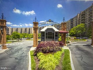 8360 GREENSBORO DR #926, Mclean, VA 22102