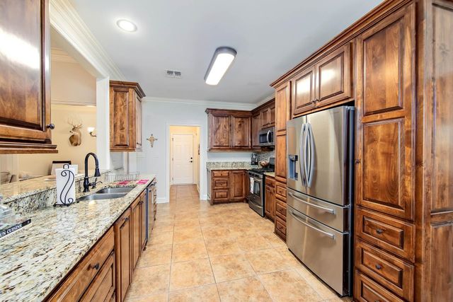 172 Union Dr, Thibodaux, LA 70301