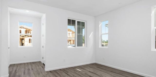 2231 N Bliss Avenue, Fresno, CA 93727