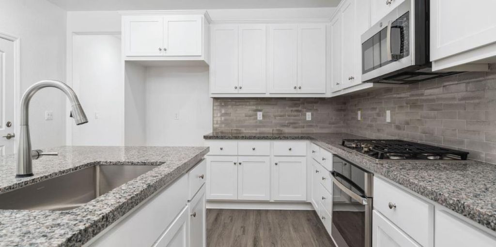 Image 4 of property listing at 2231 N Bliss Avenue, Fresno, CA 93727