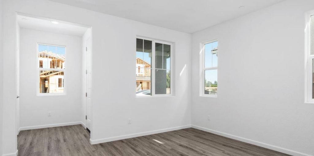 Image 5 of property listing at 2231 N Bliss Avenue, Fresno, CA 93727