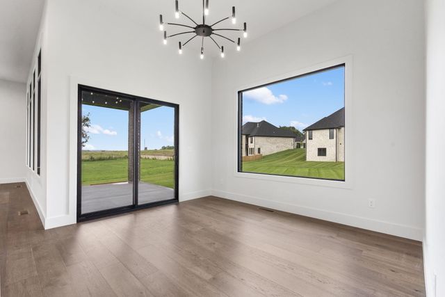 1999 N Alysheba Court, Springfield, MO 65802